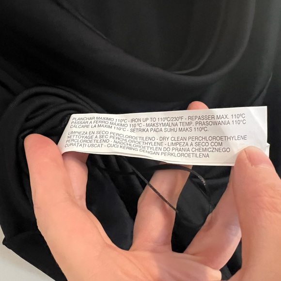 Sexy black dress w open back - Picture 6 of 6